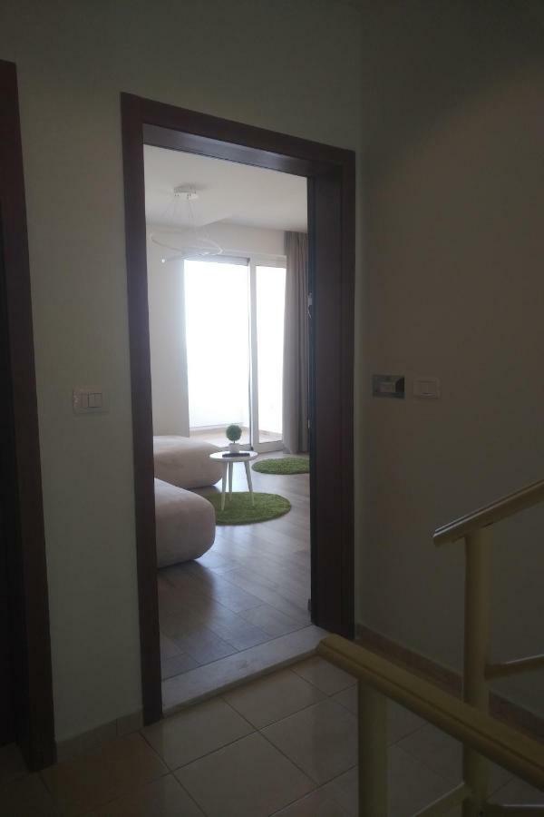 Deluxe Sea Apartment Vlore Exterior photo